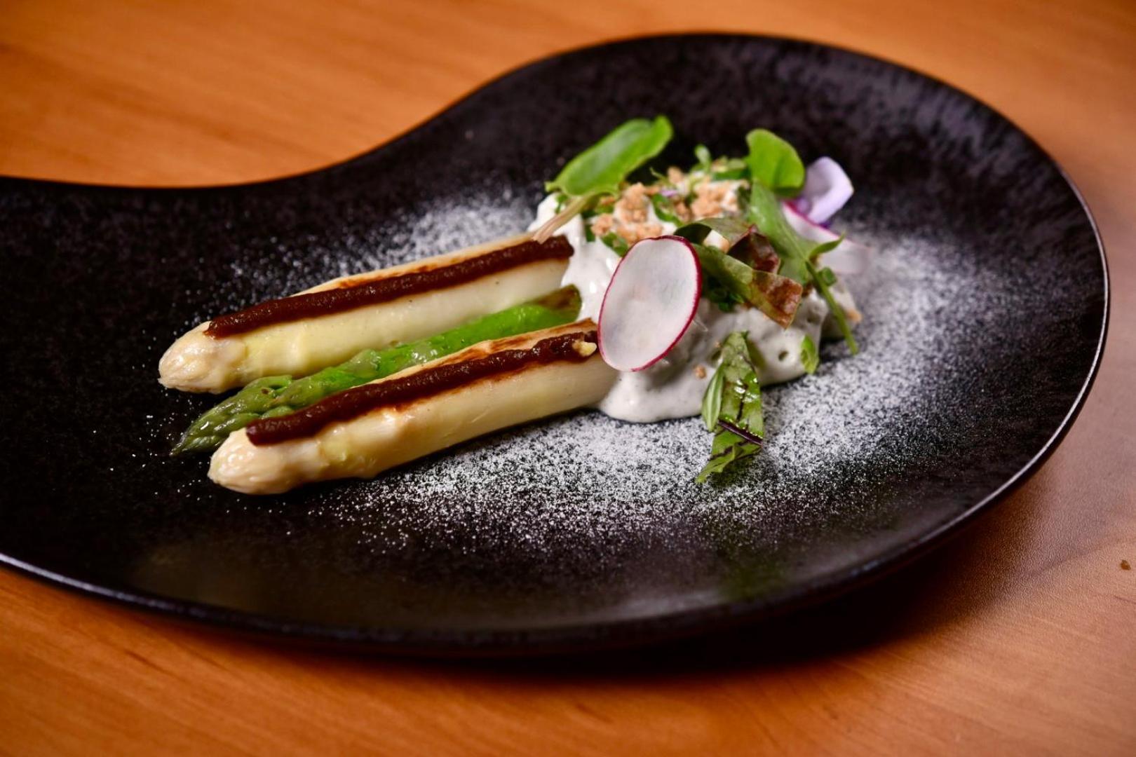Logis Restaurant & A La 12 Hotel