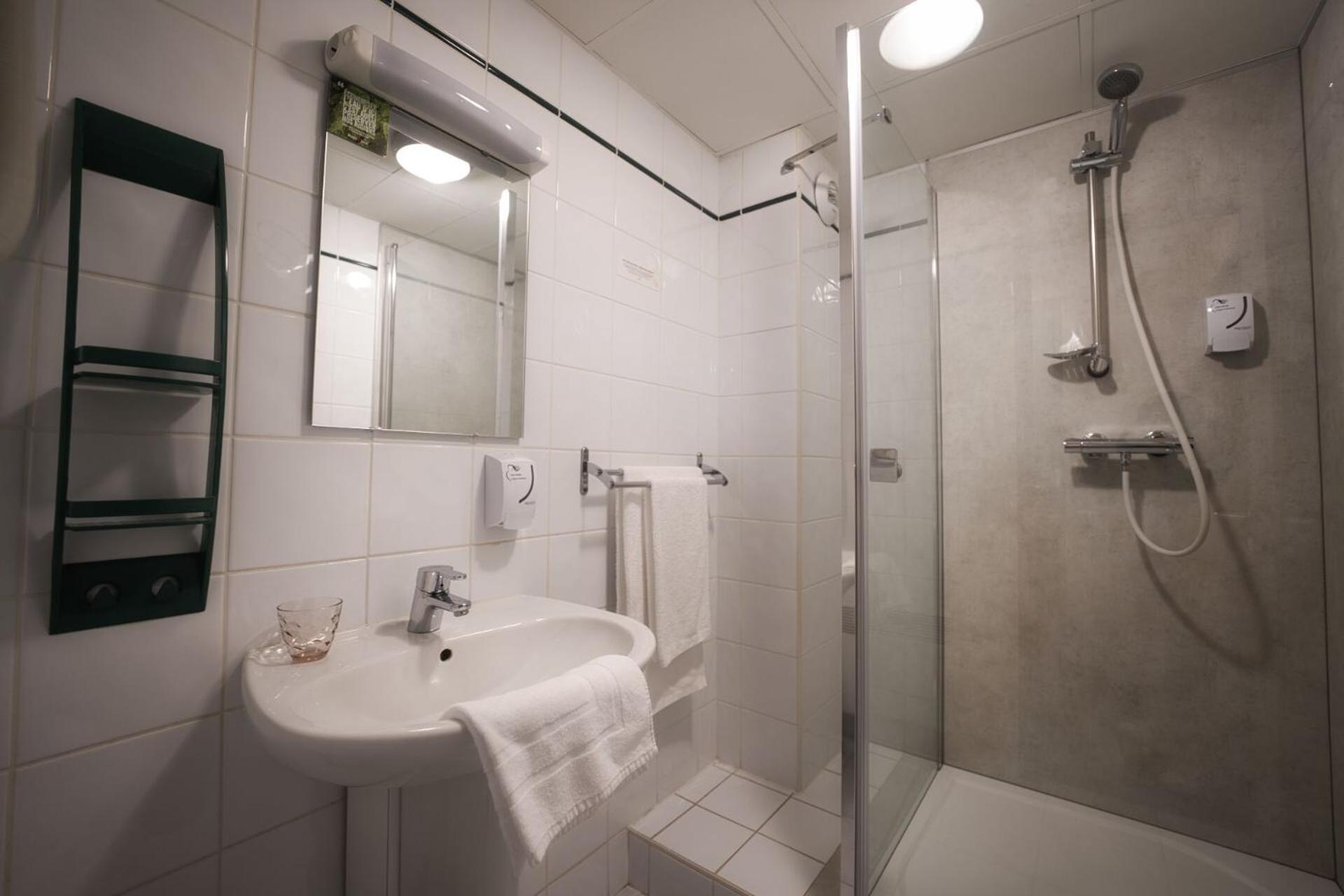 Logis Restaurant & A La 12 Hotel 3*