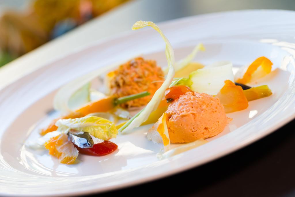 Hotel Logis Restaurant & A La 12 Delme