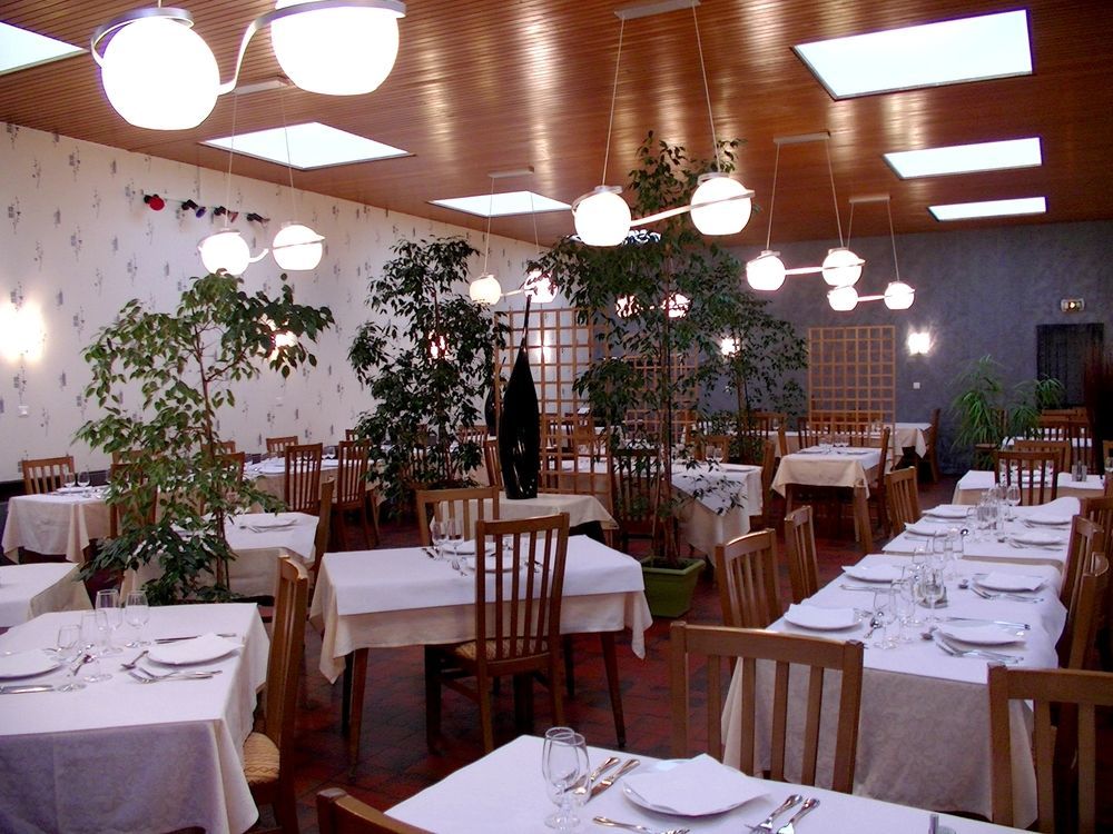 Logis Restaurant & A La 12 Delme